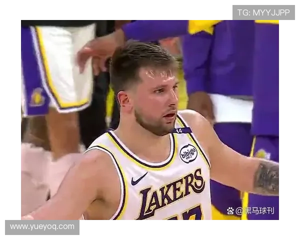 东契奇手感爆棚离三分线一米超远三分空心命中技惊四座全场沸腾逆天表现